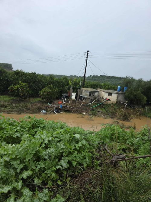 <b>Navigation tip:</b> Hover mouse on top of the right or left side of the image to see the next or previous image respectively.<br /><br />You are browsing images from the article:<br /><span class="sigProPopupCaption">Πληγωμένη η κεντρική και νoτιοδυτική Λακωνία: Δύσκολη η επόμενη ημέρα</span>