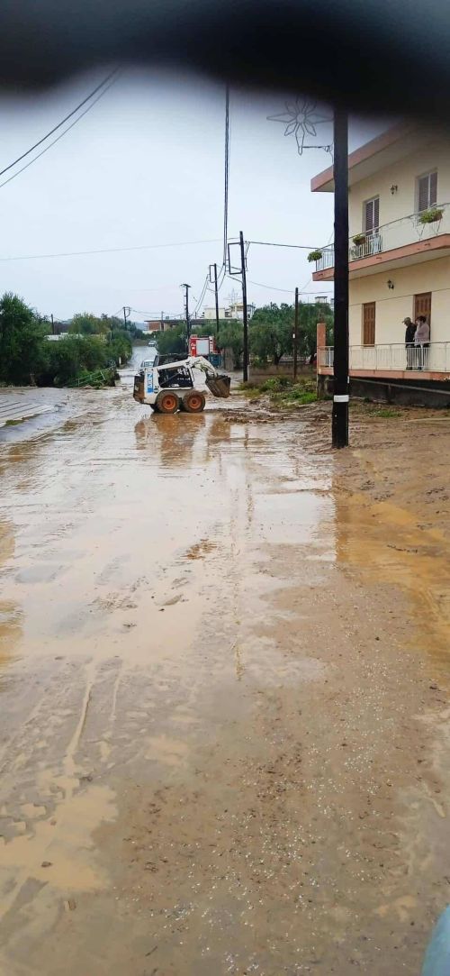 <b>Navigation tip:</b> Hover mouse on top of the right or left side of the image to see the next or previous image respectively.<br /><br />You are browsing images from the article:<br /><span class="sigProPopupCaption">Πληγωμένη η κεντρική και νoτιοδυτική Λακωνία: Δύσκολη η επόμενη ημέρα</span>