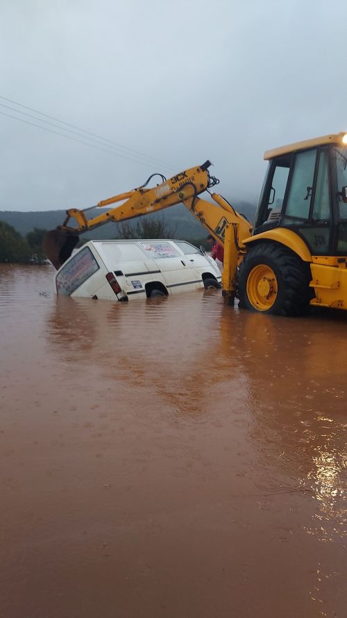 <b>Navigation tip:</b> Hover mouse on top of the right or left side of the image to see the next or previous image respectively.<br /><br />You are browsing images from the article:<br /><span class="sigProPopupCaption">Πληγωμένη η κεντρική και νoτιοδυτική Λακωνία: Δύσκολη η επόμενη ημέρα</span>