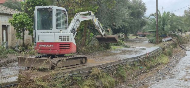 <b>Navigation tip:</b> Hover mouse on top of the right or left side of the image to see the next or previous image respectively.<br /><br />You are browsing images from the article:<br /><span class="sigProPopupCaption">Πληγωμένη η κεντρική και νoτιοδυτική Λακωνία: Δύσκολη η επόμενη ημέρα</span>