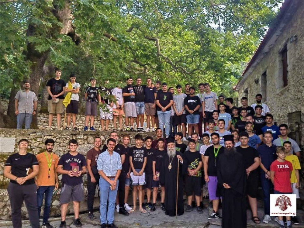 &Pi;&nu;&epsilon;&upsilon;&mu;&alpha;&tau;&iota;&kappa;ή &sigma;&upsilon;&nu;ά&nu;&tau;&eta;&sigma;&eta; &tau;&omicron;&upsilon; &Mu;&eta;&tau;&rho;&omicron;&pi;&omicron;&lambda;ί&tau;&eta; &Epsilon;&upsilon;&sigma;&tau;&alpha;&theta;ί&omicron;&upsilon; &mu;&epsilon; &tau;&omicron;&upsilon;&sigmaf; &mu;&iota;&kappa;&rho;&omicron;ύ&sigmaf; &kappa;&alpha;&tau;&alpha;&sigma;&kappa;&eta;&nu;&omega;&tau;έ&sigmaf; &tau;&eta;&sigmaf; &Tau;&alpha;ϋ&gamma;έ&tau;&eta;&sigmaf;