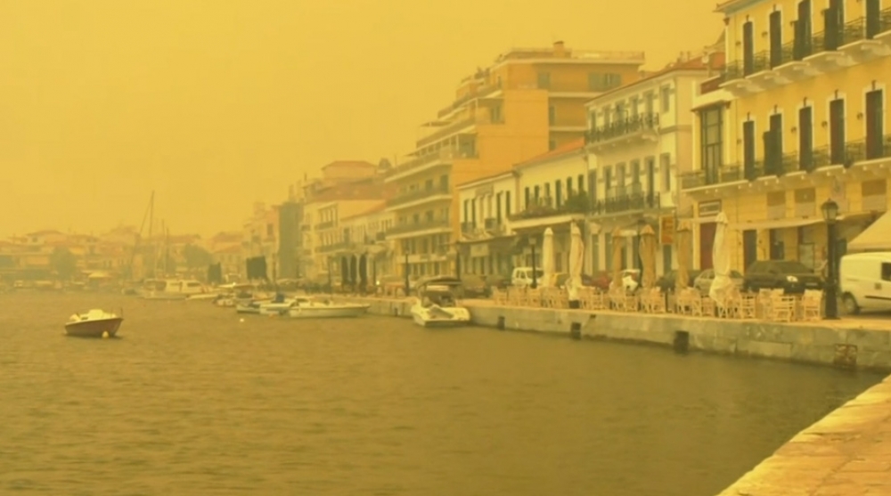 Εκκενώσεις οικισμών στη Μάνη - Στα όρια του Γυθείου οι φλόγες