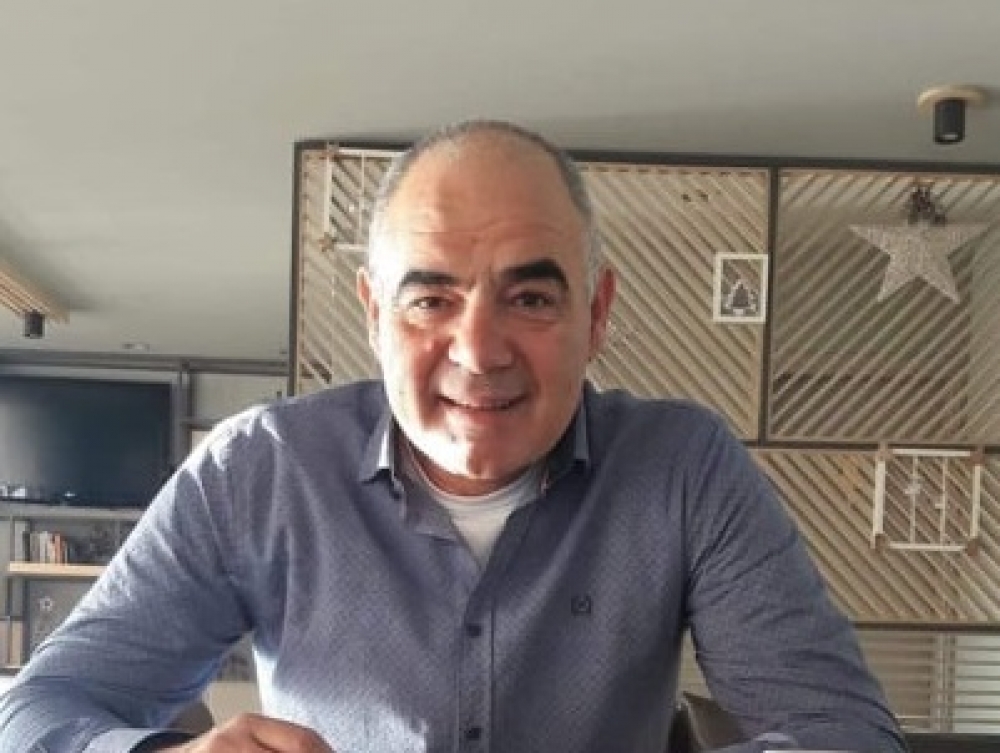 &Theta;&lambda;ί&psi;&eta; &sigma;&tau;&omicron;&upsilon;&sigmaf; &Mu;&omicron;&lambda;ά&omicron;&upsilon;&sigmaf; &gamma;&iota;&alpha; &tau;&eta;&nu; &alpha;&pi;ώ&lambda;&epsilon;&iota;&alpha; &tau;&omicron;&upsilon; &Chi;&rho;ή&sigma;&tau;&omicron;&upsilon; &Sigma;&mu;&upsilon;&rho;&nu;&alpha;ί&omicron;&upsilon;