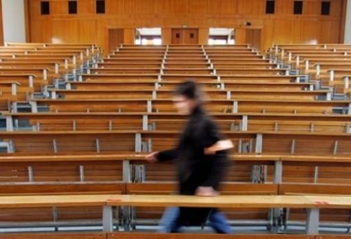 Εξαγωγές επιστημόνων και εισαγωγικές εξετάσεις