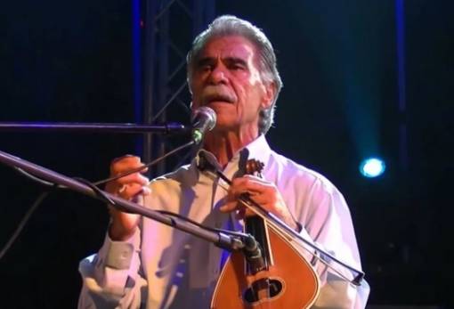 Έφτασε η ώρα της μεγάλης συναυλίας του Βασίλη Σκουλά στη Μαγούλα