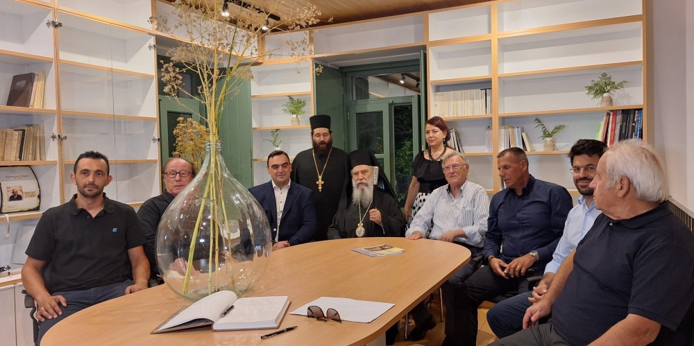 &Zeta;&omega;&nu;&tau;&alpha;&nu;ό &tau;&omicron; &Kappa;έ&nu;&tau;&rho;&omicron; &Mu;&nu;ή&mu;&eta;&sigmaf; &kappa;&alpha;&iota; &Pi;&omicron;&lambda;&iota;&tau;&iota;&sigma;&mu;&omicron;ύ &sigma;&tau;&iota;&sigmaf; &Kappa;&alpha;&rho;&upsilon;έ&sigmaf;