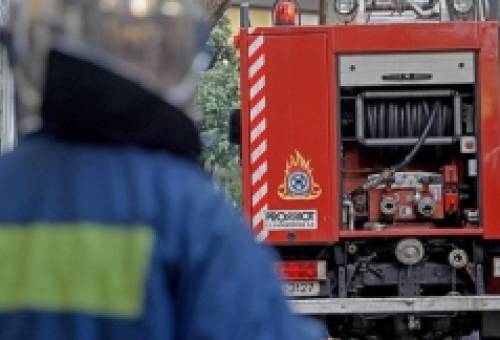 Στο νοσοκομείο με εγκαύματα άνδρας μετά από φωτιά στον Μυστρά