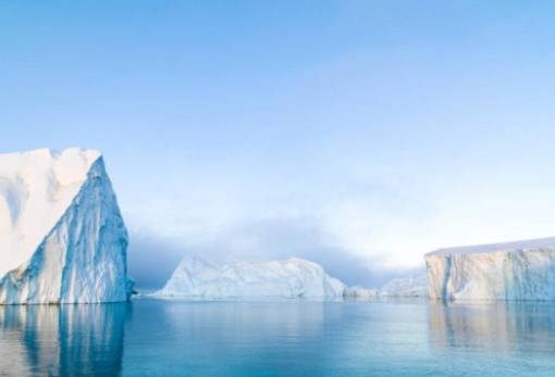 Προειδοποίηση μετεωρολόγων: Οι θερμοκρασίες ρεκόρ το 2024 επιτάχυναν το λιώσιμο των πάγων