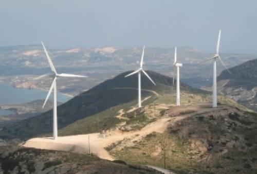 «Πράσινο φως» από τη Μενδώνη για ανεμογεννήτριες στη Μάνη
