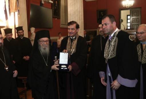 Επίτιμος Καθηγητής του ΕΚΠΑ ο Αρχιεπίσκοπος πρώην Αμερικής