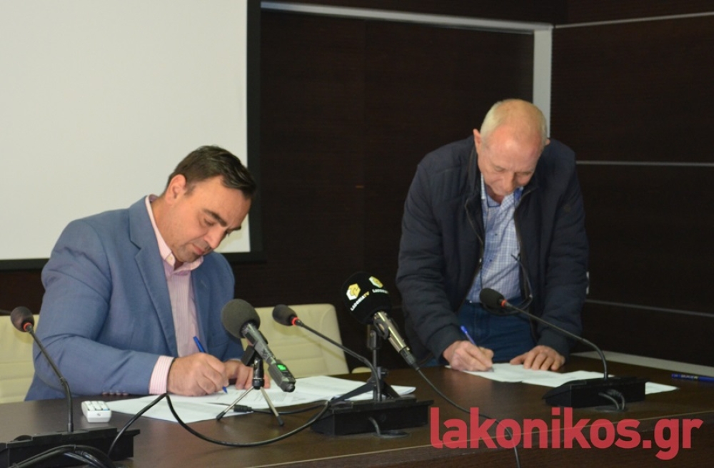 Υπογραφές για δρόμο Μάνης-Μεσσηνίας και ανάδειξη ΙΜ Ροΐτσας