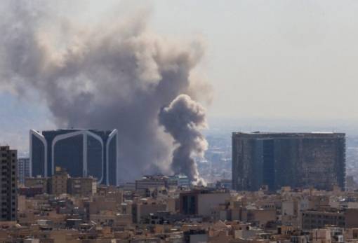 Πόλεμος στη Μέση Ανατολή: Κλιμάκωση των επιχειρήσεων, πιέσεις στις αγορές και ανοιχτό παράθυρο διαλόγου