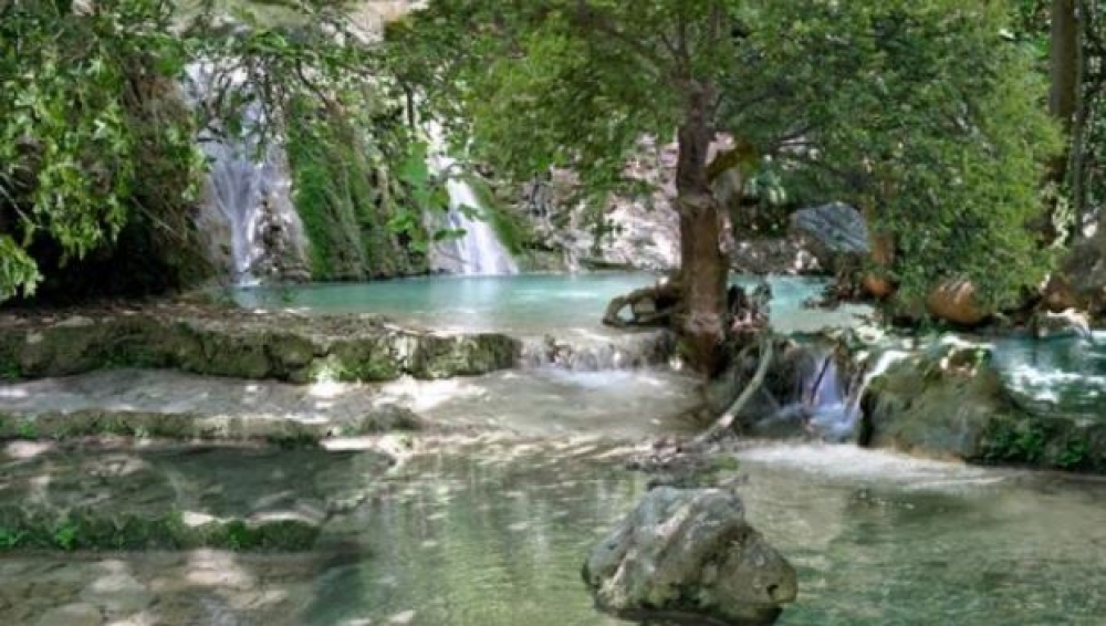 &Tau;&omicron; &upsilon;&pi;έ&rho;&omicron;&chi;&omicron; &nu;&eta;&sigma;ί ό&pi;&omicron;&upsilon; &gamma;&epsilon;&nu;&nu;ή&theta;&eta;&kappa;&epsilon; &eta; &theta;&epsilon;ά &Alpha;&phi;&rho;&omicron;&delta;ί&tau;&eta; &kappa;&alpha;&iota; &sigma;&epsilon; &alpha;&upsilon;&tau;ό &beta;&rho;ή&kappa;&alpha;&nu; &kappa;&alpha;&tau;&alpha;&phi;ύ&gamma;&iota;&omicron; &omicron; &Pi;ά&rho;&iota;&sigmaf; &kappa;&alpha;&iota; &eta; &Epsilon;&lambda;έ&nu;&eta;