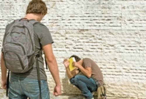 Αδιανόητη η εφηβική βία στην Ελλάδα