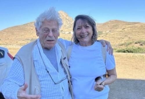 Με τον ζωγράφο Κώστα Τσόκλη συναντήθηκε η Τ. Κανελλοπούλου