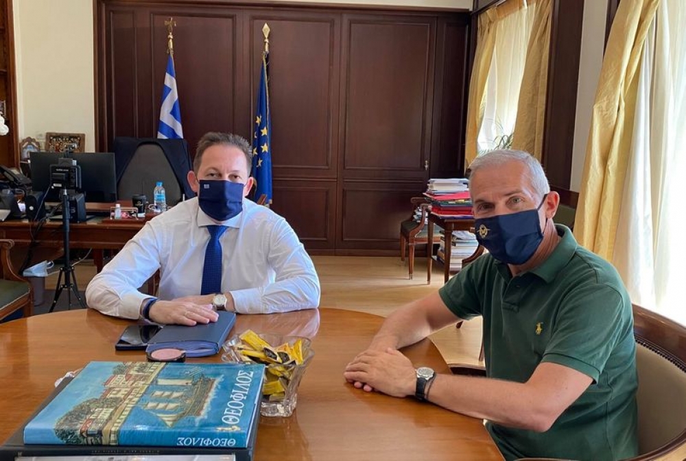 Τη χρηματοδότηση έργων στην πυρόπληκτη Μάνη συζήτησαν Πέτσας - Δαβάκης