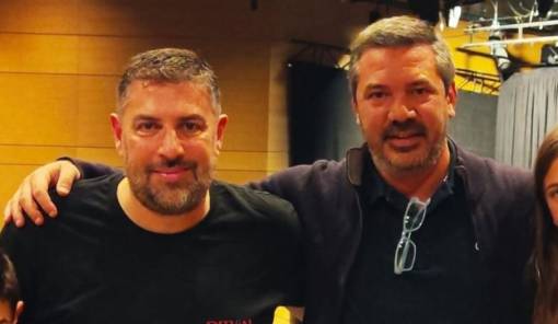 Ό&tau;&alpha;&nu; &eta; &pi;&alpha;&rho;ά&delta;&omicron;&sigma;&eta; &sigma;&upsilon;&nu;ά&nu;&tau;&eta;&sigma;&epsilon; &tau;&omicron;&nu; &sigma;ύ&gamma;&chi;&rho;&omicron;&nu;&omicron; &chi;&omicron;&rho;ό