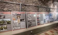 Αντιμέτωποι με την ιστορία: Μέσα στην Έκθεση Μνήμης της ΠΕΣ για τους 118 (ΦΩΤΟ)