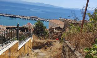 &Alpha;&pi;&rsquo; ό&lambda;&alpha; &laquo;έ&chi;&epsilon;&iota;&raquo; &omicron; &Kappa;&omicron;ύ&mu;&alpha;&rho;&omicron;&sigmaf; &sigma;&tau;&omicron; &Gamma;ύ&theta;&epsilon;&iota;&omicron;