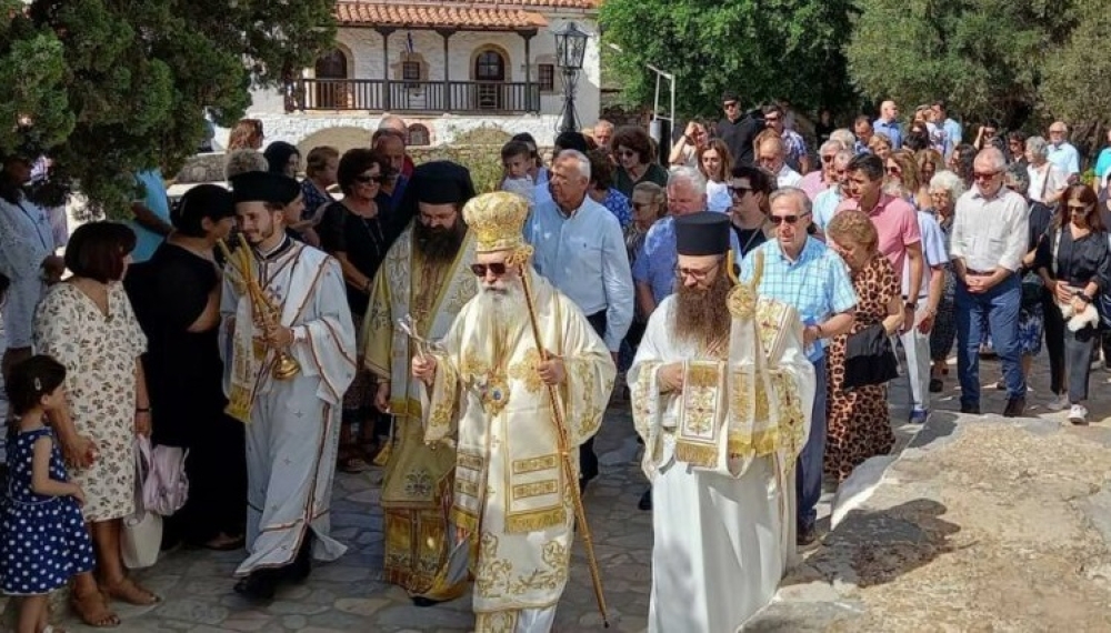 &Epsilon;&omicron;&rho;&tau;ά&sigma;&tau;&eta;&kappa;&epsilon; &eta; &epsilon;&pi;έ&tau;&epsilon;&iota;&omicron;&sigmaf; &alpha;&rho;&chi;&iota;&epsilon;&rho;&omega;&sigma;ύ&nu;&eta;&sigmaf; &tau;&omicron;&upsilon; &Mu;&eta;&tau;&rho;&omicron;&pi;&omicron;&lambda;ί&tau;&eta; &Epsilon;&upsilon;&sigma;&tau;&alpha;&theta;ί&omicron;&upsilon;