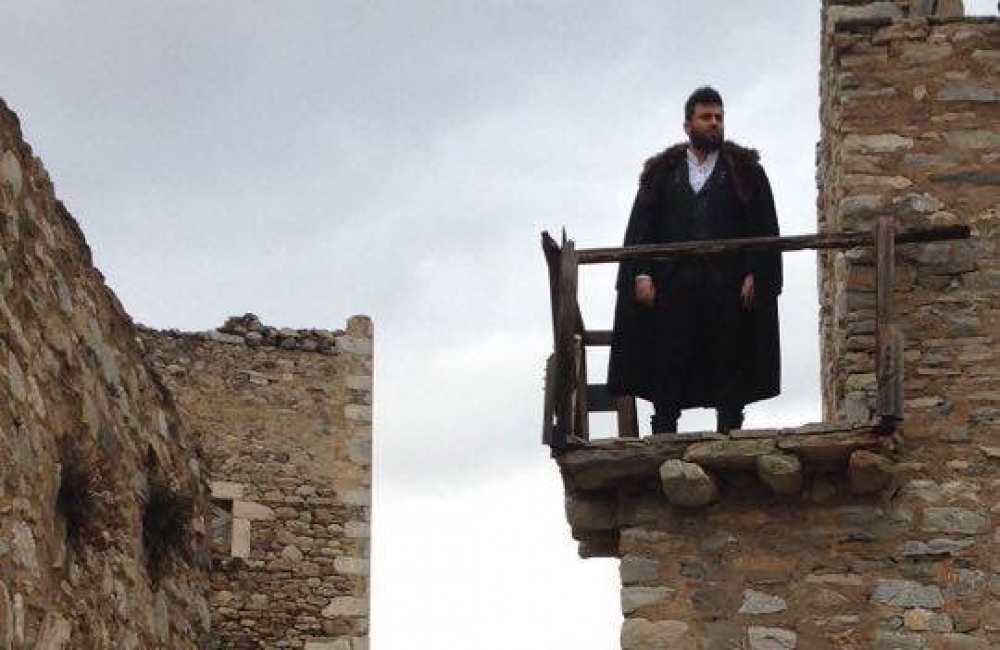 Τι κάνει ο Π. Παντελίδης στη Μάνη;