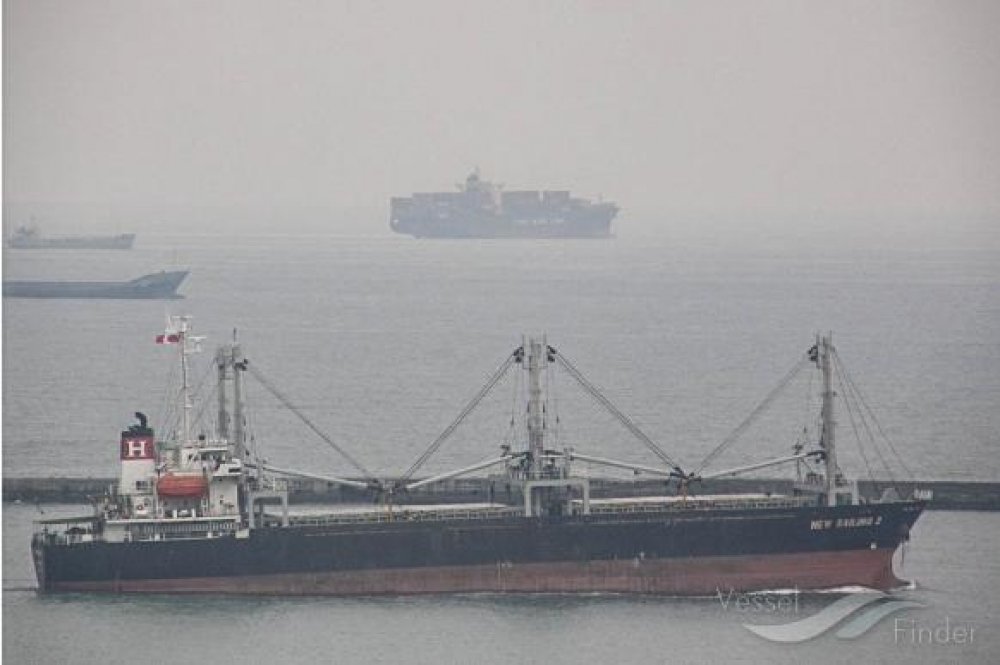 Ακυβέρνητο πλοίο πλέει στα ανοιχτά του Γυθείου