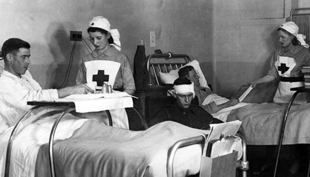 &Eta; &iota;&alpha;&tau;&rho;&iota;&kappa;ή &sigma;&tau;&omicron;&nu; &pi;ό&lambda;&epsilon;&mu;&omicron; &tau;&omicron;&upsilon; 1940