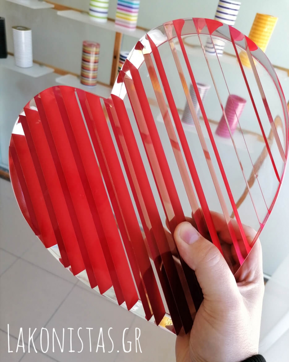 &Pi;έ&tau;&rho;&alpha; &kappa;&alpha;&iota; plexiglass. &Gamma;&lambda;&upsilon;&pi;&tau;ά &pi;&omicron;&upsilon; &epsilon;&pi;&iota;&beta;ά&lambda;&lambda;&epsilon;&tau;&alpha;&iota; &nu;&alpha; &hellip;..&alpha;&gamma;&gamma;ί&xi;&epsilon;&iota;&sigmaf;!