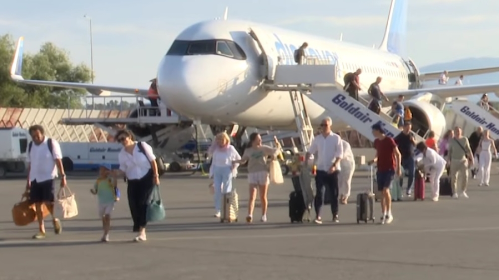 &Eta; &Pi;&epsilon;&lambda;&omicron;&pi;ό&nu;&nu;&eta;&sigma;&omicron;&sigmaf; &laquo;&alpha;&pi;&omicron;&gamma;&epsilon;&iota;ώ&nu;&epsilon;&tau;&alpha;&iota;&raquo; &mu;&epsilon; &nu;έ&epsilon;&sigmaf; &delta;&iota;&epsilon;&theta;&nu;&epsilon;ί&sigmaf; &sigma;&upsilon;&nu;&delta;έ&sigma;&epsilon;&iota;&sigmaf;