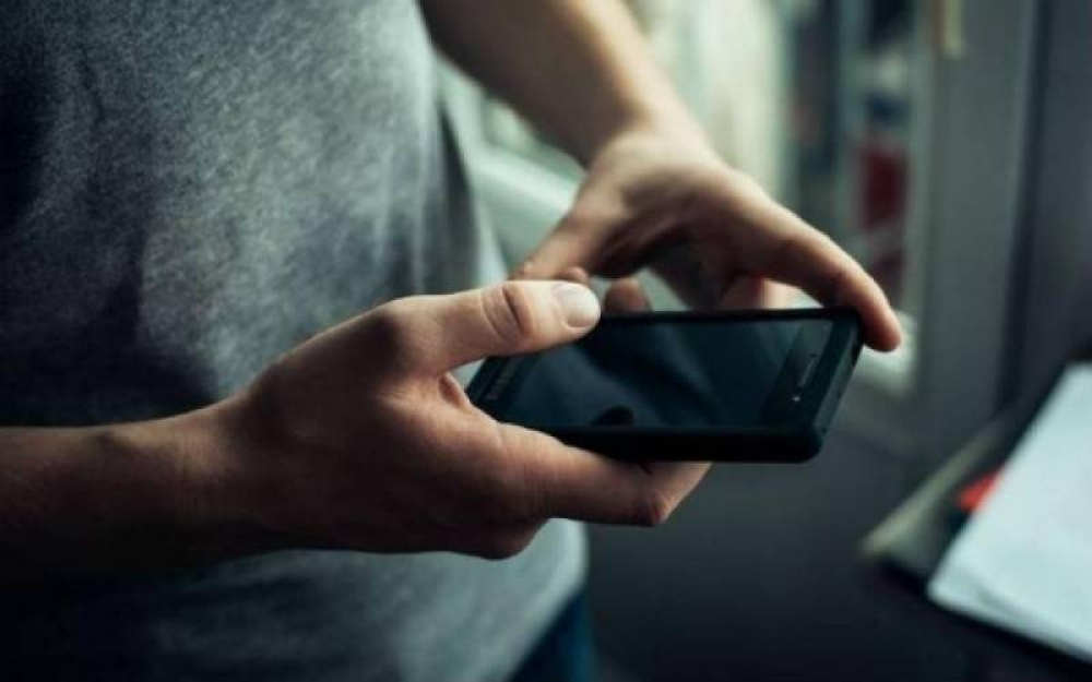 &Alpha;&pi;&epsilon;&tau;&rho;ά&pi;&eta; &nu;έ&alpha; &tau;&eta;&lambda;&epsilon;&phi;&omega;&nu;&iota;&kappa;ή &kappa;&omicron;&mu;&pi;ί&nu;&alpha; &sigma;&tau;&eta; &Lambda;&alpha;&kappa;&omega;&nu;ί&alpha;