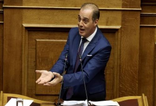 Βελόπουλος: «Η κ. Μενδώνη μπάζωσε τον τάφο της Αρχαίας Πελάνας»