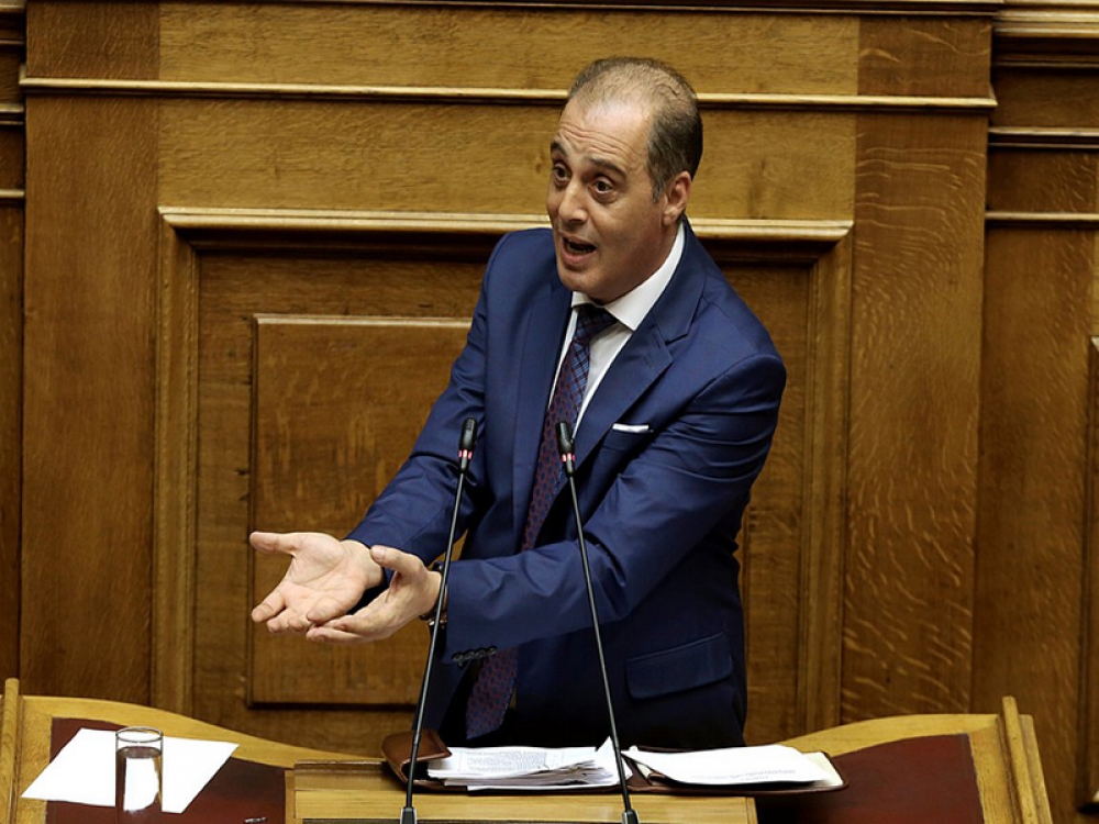 Βελόπουλος: «Η κ. Μενδώνη μπάζωσε τον τάφο της Αρχαίας Πελάνας»