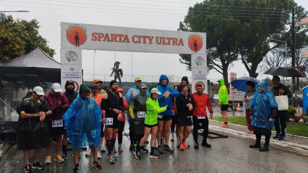 &Mu;&epsilon; &pi;&nu;&epsilon;ύ&mu;&alpha; &alpha;&nu;&tau;&omicron;&chi;ή&sigmaf; &kappa;&alpha;&iota; &alpha;&pi;&omicron;&phi;&alpha;&sigma;&iota;&sigma;&tau;&iota;&kappa;ό&tau;&eta;&tau;&alpha;&sigmaf; &tau;&omicron; 4&omicron; &laquo;Spartan City Ultra&raquo;