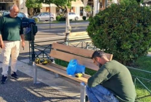 «Νέα» και πρόσθετα παγκάκια στην πλατεία Σπάρτης