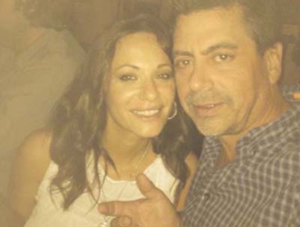 &Mu;&epsilon; &gamma;&alpha;&mu;&pi;&rho;ό &alpha;&pi;'&tau;&omicron;&nu; &tau;ό&pi;&omicron; &mu;&alpha;&sigmaf;...