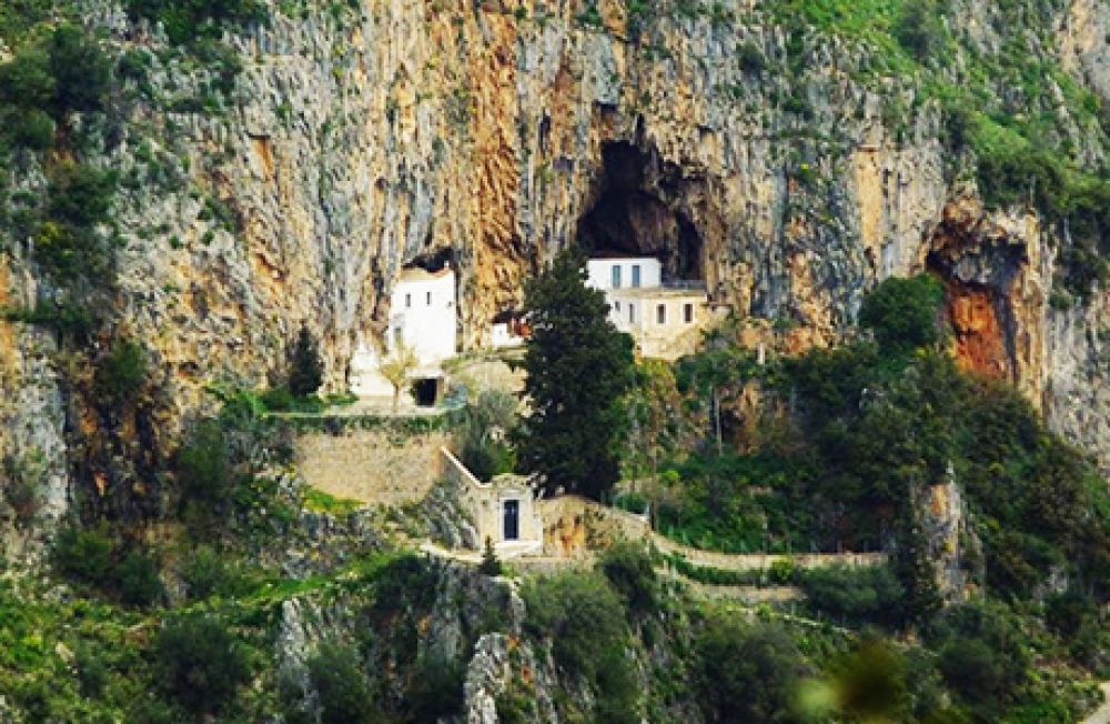 &Beta;ό&lambda;&tau;&alpha; &sigma;&tau;&eta;&nu; &Kappa;&alpha;&tau;&alpha;&phi;&upsilon;&gamma;&iota;ώ&tau;&iota;&sigma;&sigma;&alpha; &kappa;&alpha;&iota; &kappa;&alpha;&theta;&alpha;&rho;&iota;&sigma;&mu;ό&sigmaf; &mu;&omicron;&nu;&omicron;&pi;&alpha;&tau;&iota;&omicron;ύ