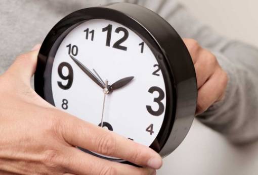 Εαρινή αλλαγή στην ώρα: Πώς μπορεί να επηρεάσει το μυαλό και το σώμα