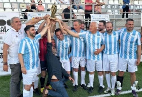 Ισοπαλία στο σκορ, μεγάλη νίκη για την κοινωνία στον φιλανθρωπικό αγώνα Βουλής και Παλαιμάχων Σπάρτης