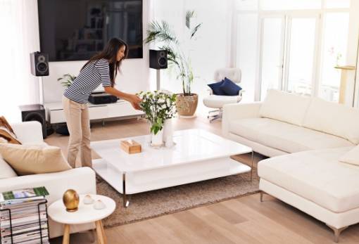 5 μέρη που ξεχνάς να καθαρίσεις στο σαλόνι