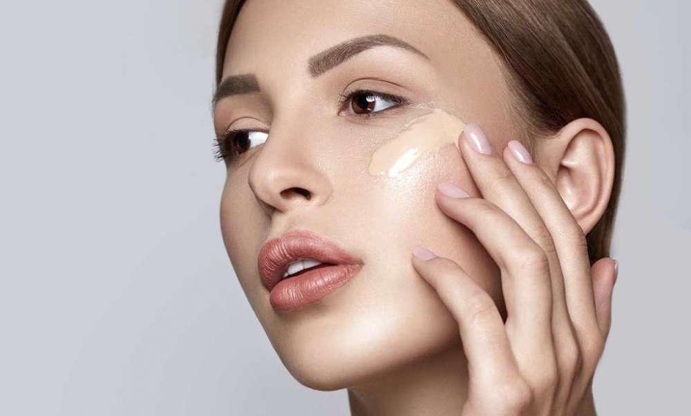 &Xi;&epsilon;&phi;&lambda;&omicron;ύ&delta;&iota;&sigma;&epsilon;&sigmaf; &alpha;&pi;ό &tau;&omicron;&nu; ή&lambda;&iota;&omicron;; 4 make up tips &gamma;&iota;&alpha; &nu;&alpha; &tau;&omicron; &laquo;&sigma;ώ&sigma;&epsilon;&iota;&sigmaf;&raquo;