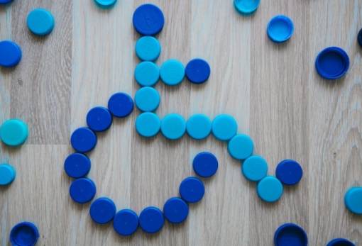 «Νέοι Ορίζοντες» με καπάκια γεμάτα αγάπη  για το περιβάλλον και τον άνθρωπο