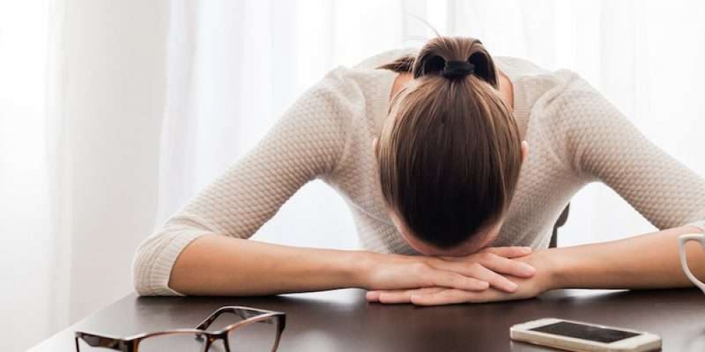 &Gamma;&iota;&alpha;&tau;ί &nu;&iota;ώ&theta;&epsilon;&iota;&sigmaf; &pi;&iota;&omicron; &kappa;&omicron;&upsilon;&rho;&alpha;&sigma;&mu;έ&nu;&eta; &tau;&omicron; &phi;&theta;&iota;&nu;ό&pi;&omega;&rho;&omicron;;