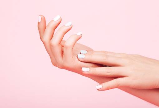 DIY: Φτιάξε το δικό σου λαδάκι για τα πετσάκια στα νύχια