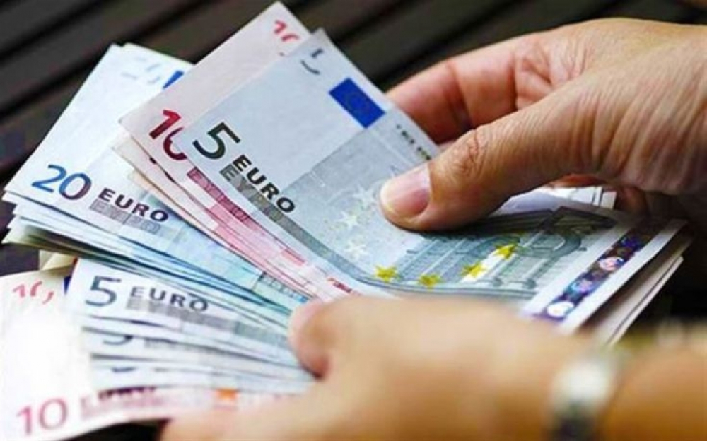 &Kappa;&alpha;&iota; &sigma;&tau;&eta; &Lambda;&alpha;&kappa;&omega;&nu;ί&alpha; &eta; &chi;&omicron;&rho;ή&gamma;&eta;&sigma;&eta; &tau;&omicron;&upsilon; &epsilon;&pi;&iota;&delta;ό&mu;&alpha;&tau;&omicron;&sigmaf; &omicron;&rho;&epsilon;&iota;&nu;ώ&nu; &pi;&epsilon;&rho;&iota;&omicron;&chi;ώ&nu;