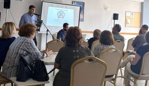 &Eta; &Epsilon;&Lambda;.&Alpha;&Sigma; &laquo;&xi;&epsilon;&sigma;&kappa;έ&pi;&alpha;&sigma;&epsilon;&raquo; &tau;&alpha; &kappa;ό&lambda;&pi;&alpha; &tau;&omega;&nu; &tau;&eta;&lambda;&epsilon;&phi;&omega;&nu;&iota;&kappa;ώ&nu; &alpha;&pi;&alpha;&tau;ώ&nu;