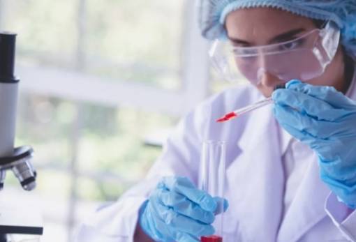 Συναγερμός για τον HIV: «Σιωπηλή» κρίση με τις μισές διαγνώσεις να γίνονται με μεγάλη καθυστέρηση