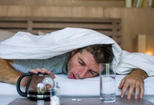 Είναι αλήθεια ότι το hangover γίνεται χειρότερο καθώς μεγαλώνουμε;