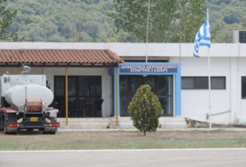 Ξέφραγο αμπέλι το αεροδρόμιο Σπάρτης