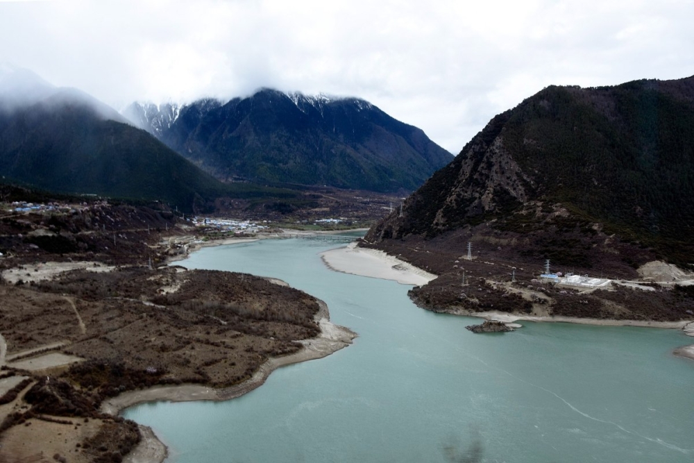 &Eta; &Kappa;ί&nu;&alpha; &theta;&alpha; &kappa;&alpha;&tau;&alpha;&rho;&rho;ί&psi;&epsilon;&iota; &xi;&alpha;&nu;ά &tau;&omicron; &rho;&epsilon;&kappa;ό&rho; &tau;&omicron;&upsilon; &mu;&epsilon;&gamma;&alpha;&lambda;ύ&tau;&epsilon;&rho;&omicron;&upsilon; &phi;&rho;ά&gamma;&mu;&alpha;&tau;&omicron;&sigmaf;
