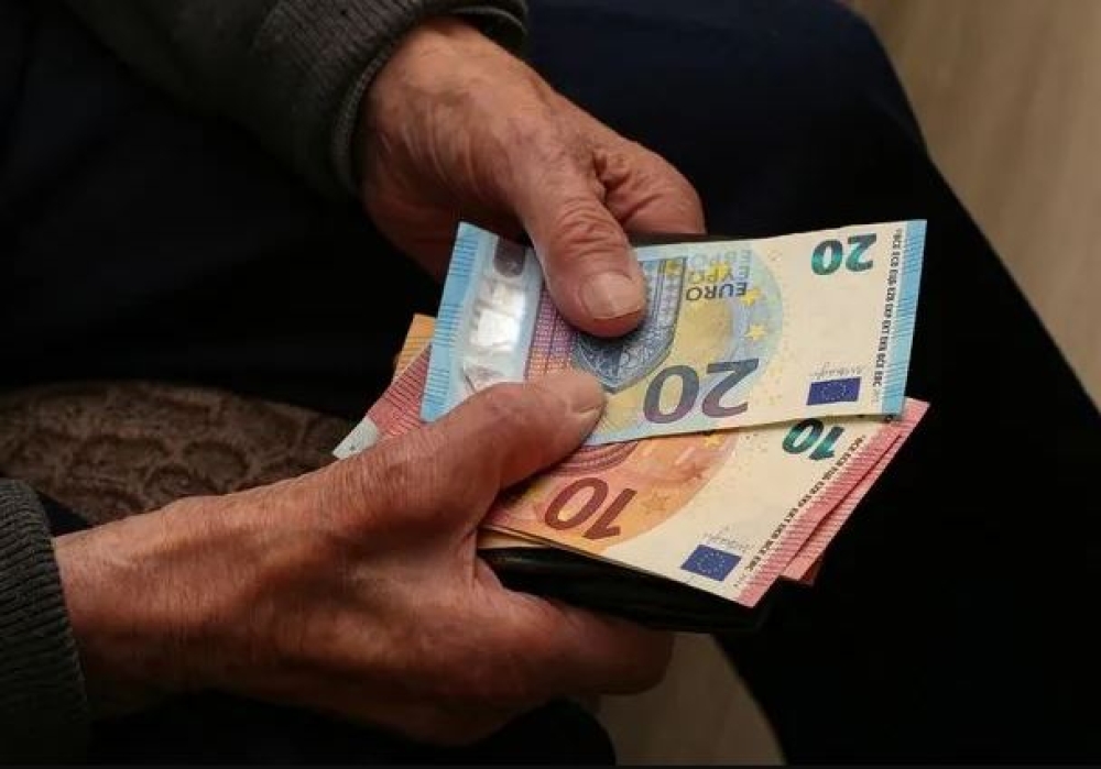 &Alpha;&nu;&alpha;&delta;&rho;&omicron;&mu;&iota;&kappa;ά &sigma;&upsilon;&nu;&tau;ά&xi;&epsilon;&omega;&nu;: &Sigma;&tau;&omicron; &mu;&iota;&kappa;&rho;&omicron;&sigma;&kappa;ό&pi;&iota;&omicron; &tau;&eta;&sigmaf; &Alpha;&Alpha;&Delta;&Epsilon; 55.000 &phi;&omicron;&rho;&omicron;&lambda;&omicron;&gamma;&omicron;ύ&mu;&epsilon;&nu;&omicron;&iota;